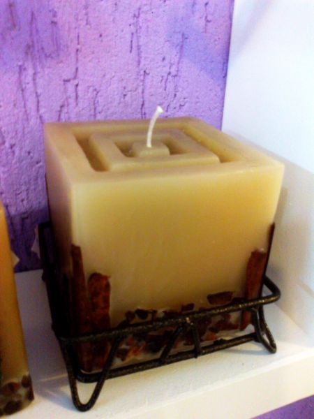 vela especial aromatizada com base ferro